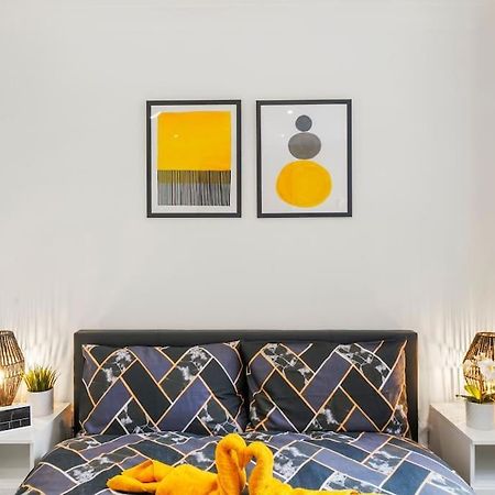 Modern 2 Bedroom Apartment In The Heart Of Лондон Экстерьер фото