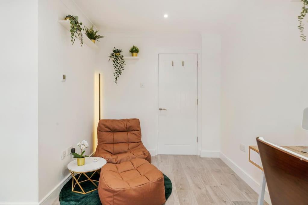 Modern 2 Bedroom Apartment In The Heart Of Лондон Экстерьер фото