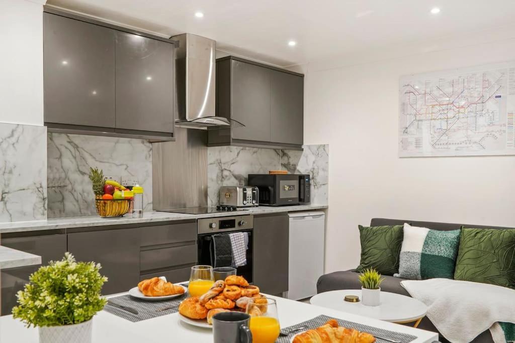 Modern 2 Bedroom Apartment In The Heart Of Лондон Экстерьер фото